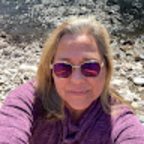 Meet your Posher, Melissa - Picture 1 of 1